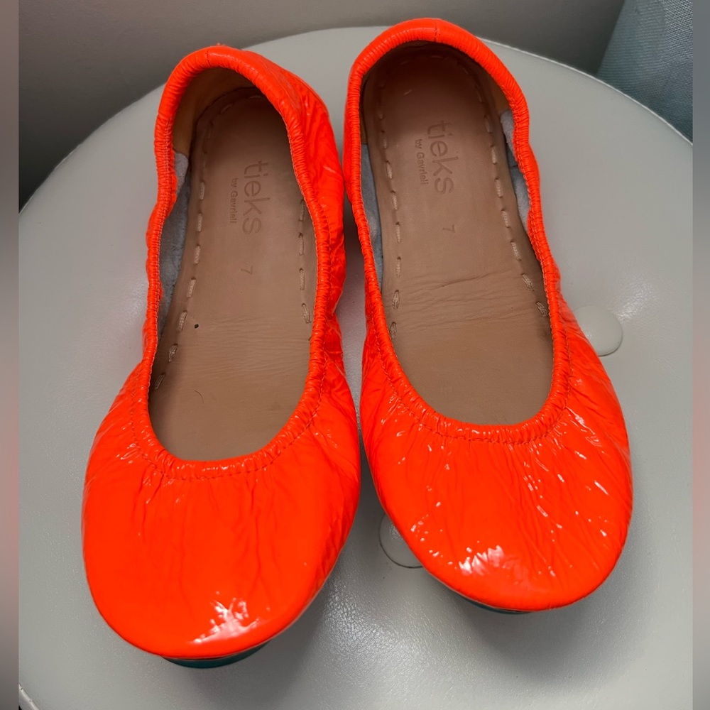 GUC Tieks Outrageous Orange sz 7